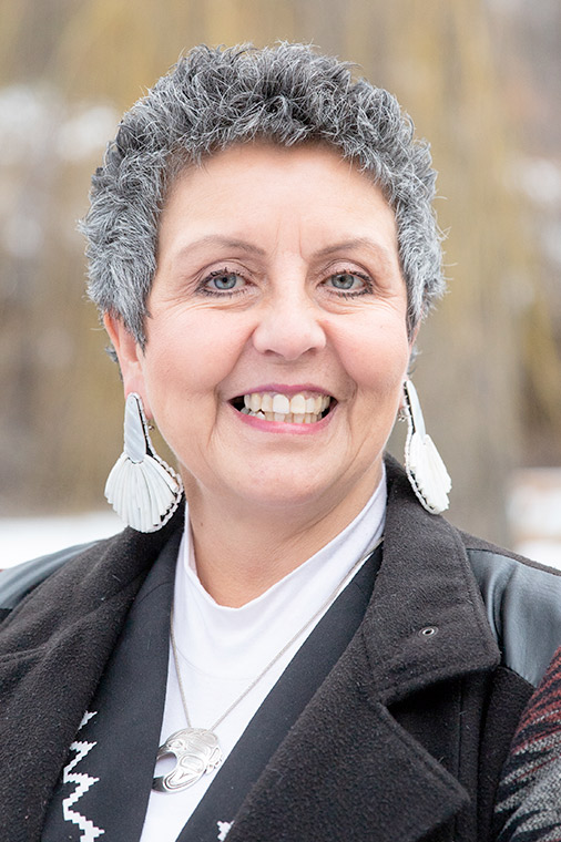 Dr. Lisa Bourque Bearskin